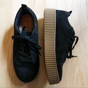 Suede Creeper Sneaker